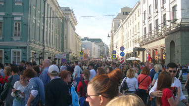 Victory Day 2015 Moscow Crowd Photo 08